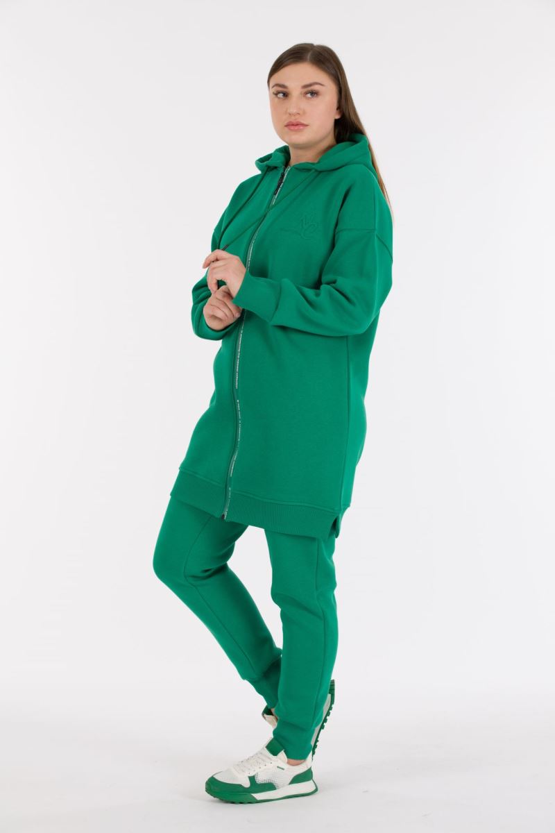 THREE YARN  TRACKSUIT